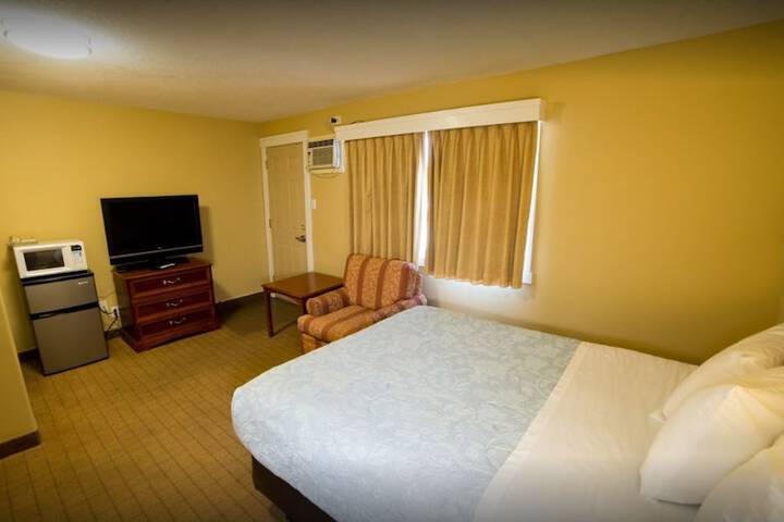Room 14 of 18