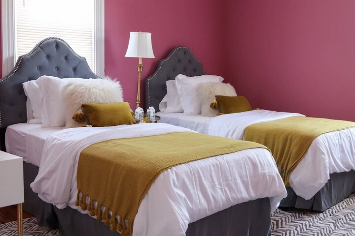 Room 14 of 37