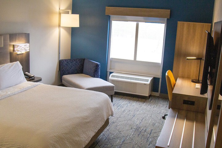 Room 16 of 42