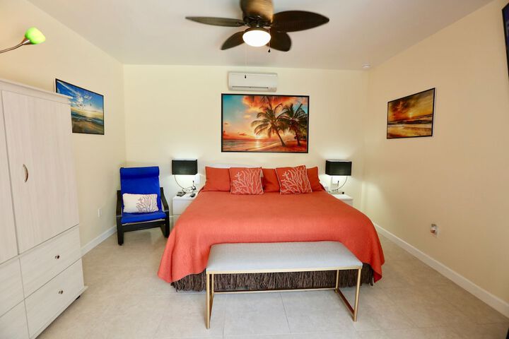 Room 16 of 32