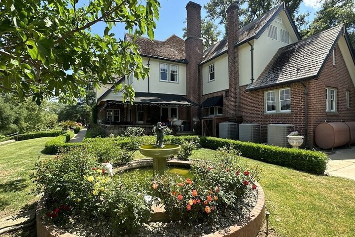 The Inn on Knowles Hill