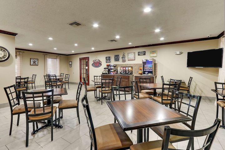 Best Western Plus University Inn & Suites