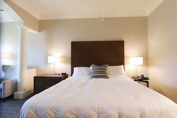 Room 15 of 20