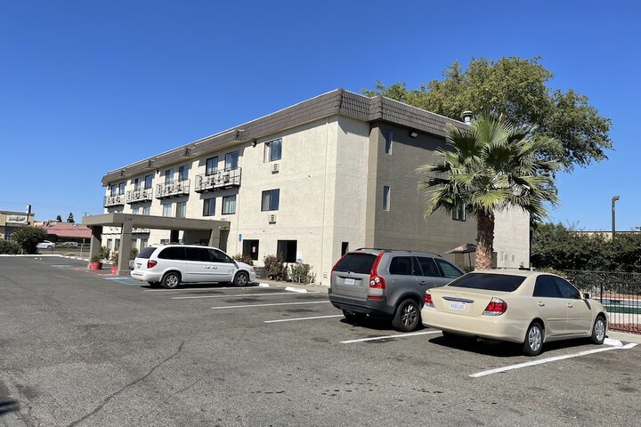 Hotel 3 of 34