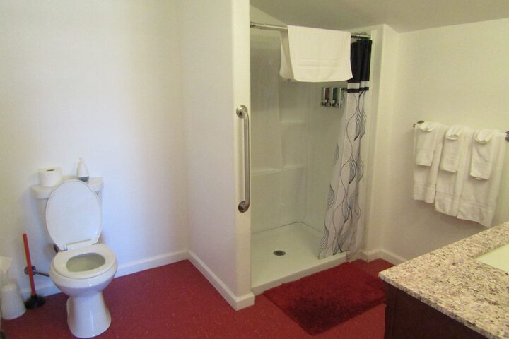 Room 103 of 124