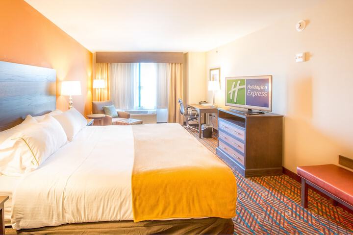 Holiday Inn Express Wichita South by IHG