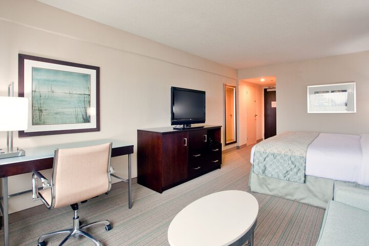 Room 16 of 33