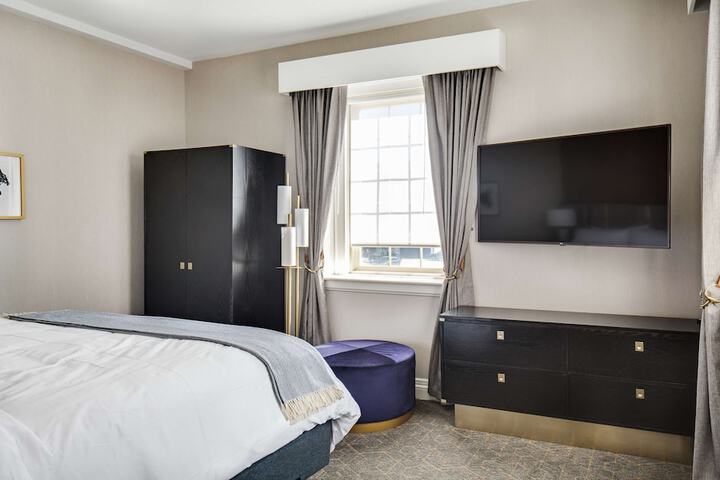 The Sire Hotel Lexington Tapestry Collection by Hilton