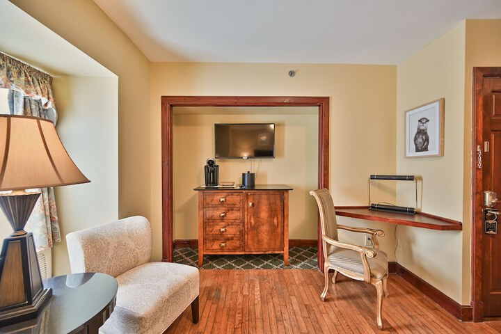 Room 49 of 89