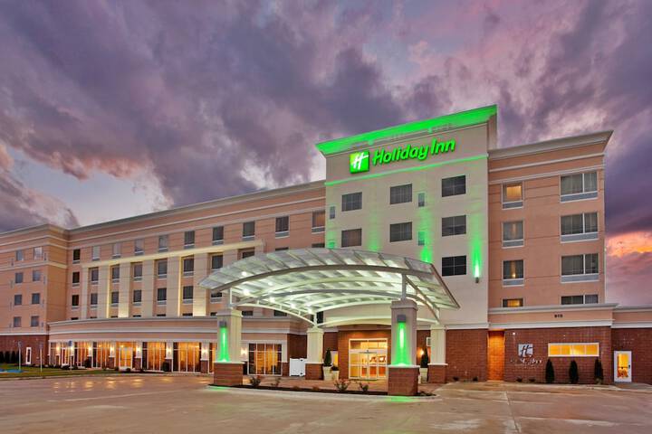 Hotel 2 of 33