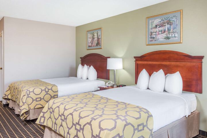 Room 8 of 15