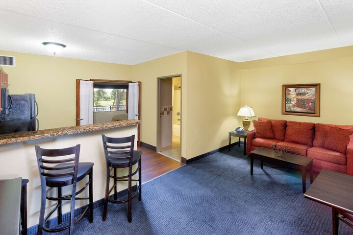 Room 14 of 24