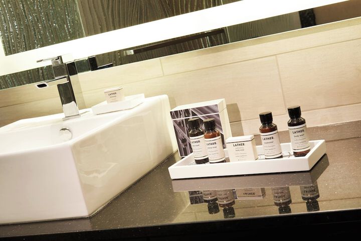 Metropolitan at the 9 Autograph Collection