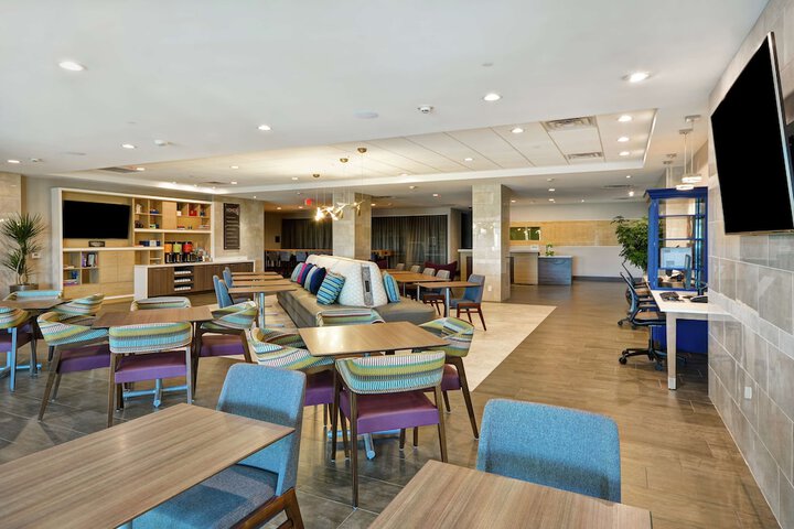 Hotel Interior 12 of 46