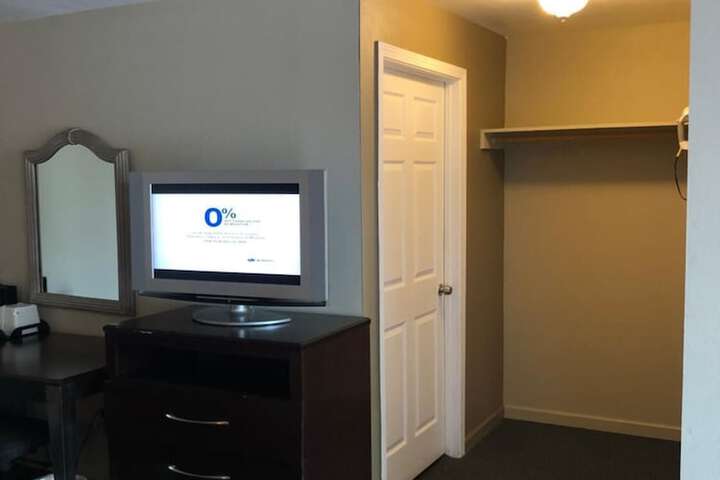 Room 11 of 31
