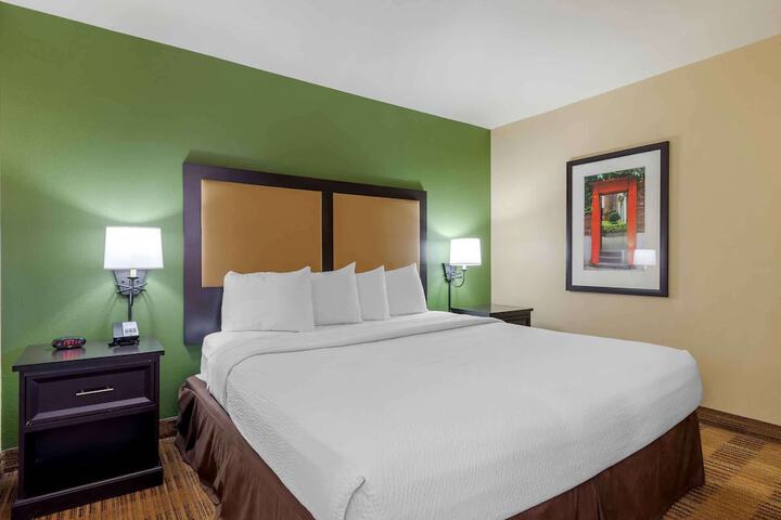 Room 16 of 26