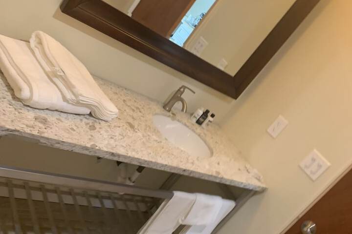 Room 16 of 25