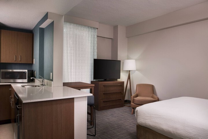 Room 15 of 29