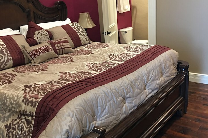 Room 17 of 31