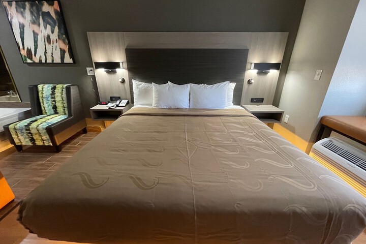 Quality Inn & Suites North Mesquite I-30