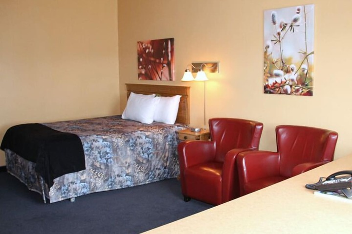 Room 22 of 34