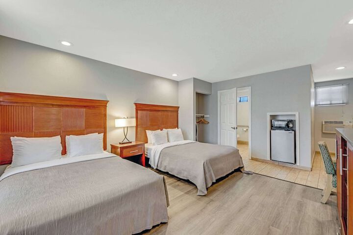 Room 12 of 36
