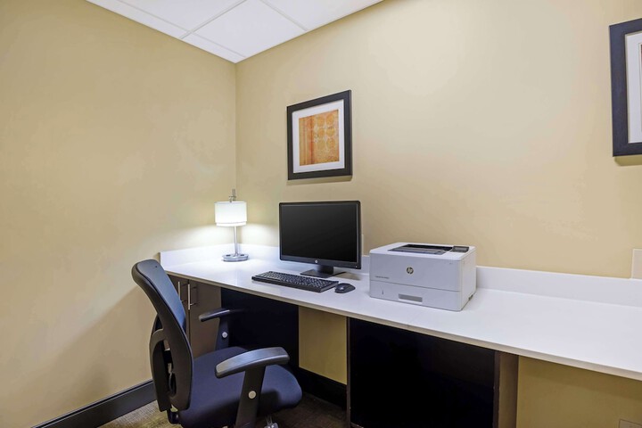 Business Center 34 of 34
