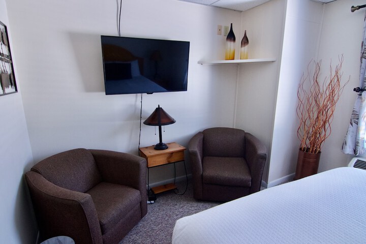 Room 45 of 153