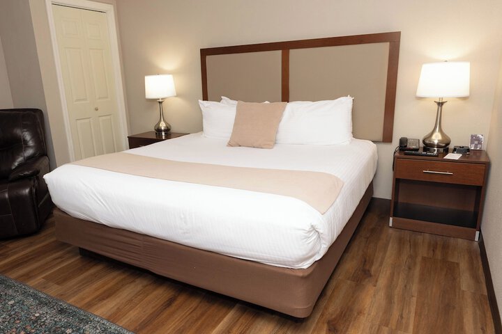 D. Hotel Suites & Spa