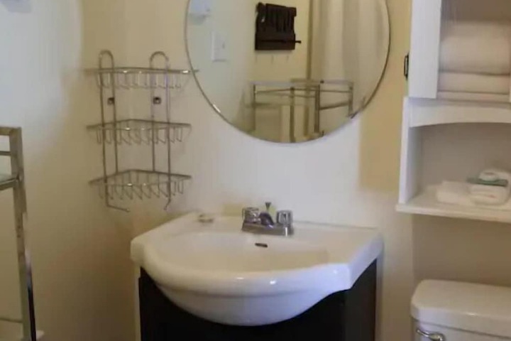 Black Rooster Guesthouse