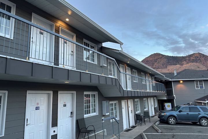 Hotel 5 of 56