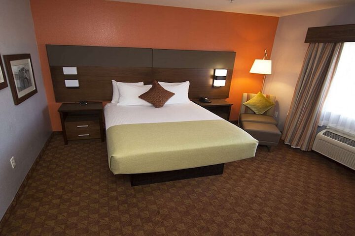 Room 17 of 25