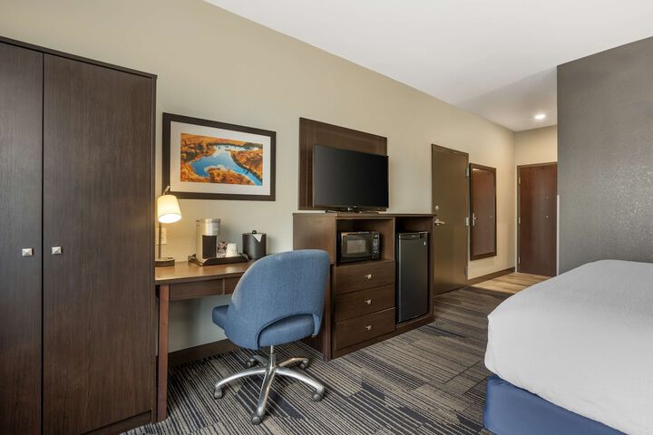 Room 20 of 39
