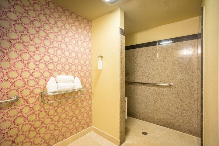 Room 8 of 23