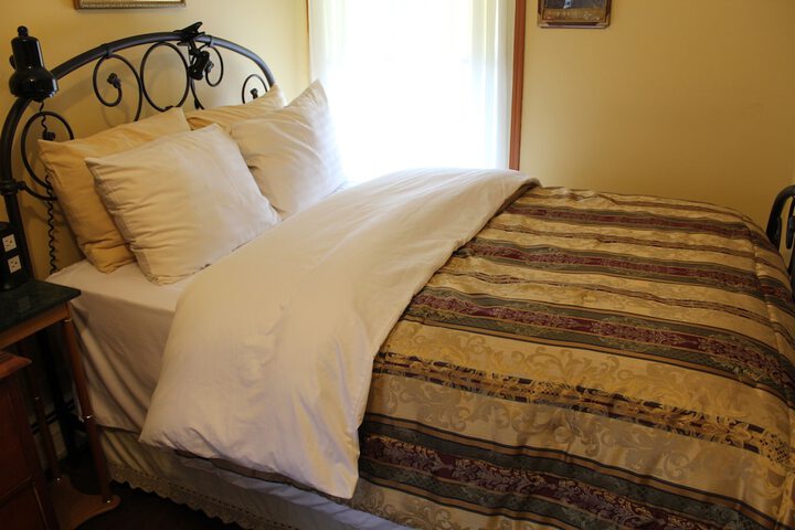Room 25 of 63