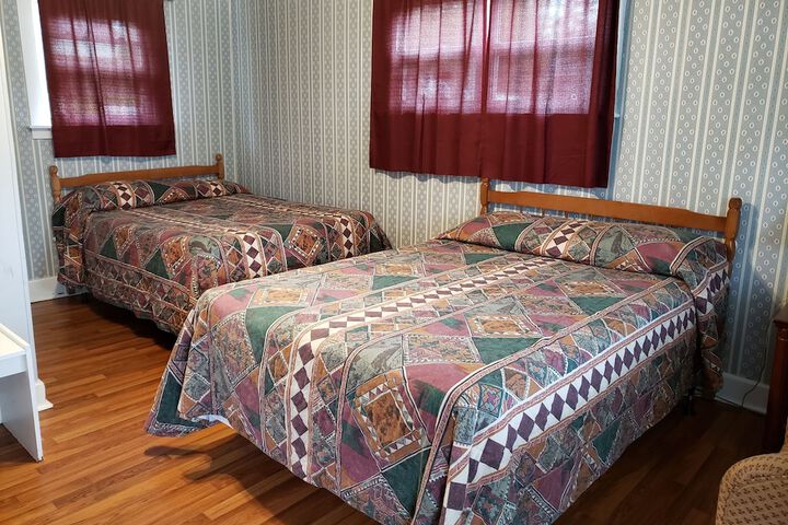 Room 72 of 79