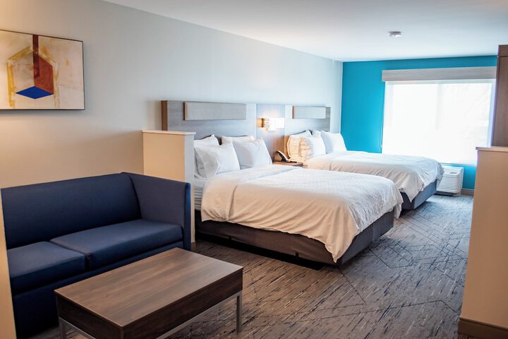 Holiday Inn Express and Suites Mason City by IHG
