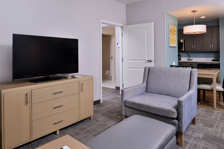 Room 27 of 65