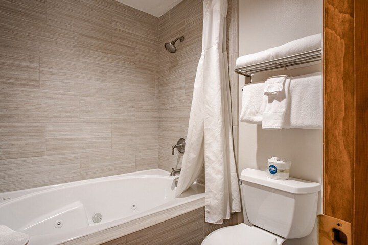 Room 92 of 137