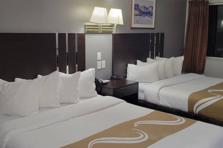 Room 32 of 50
