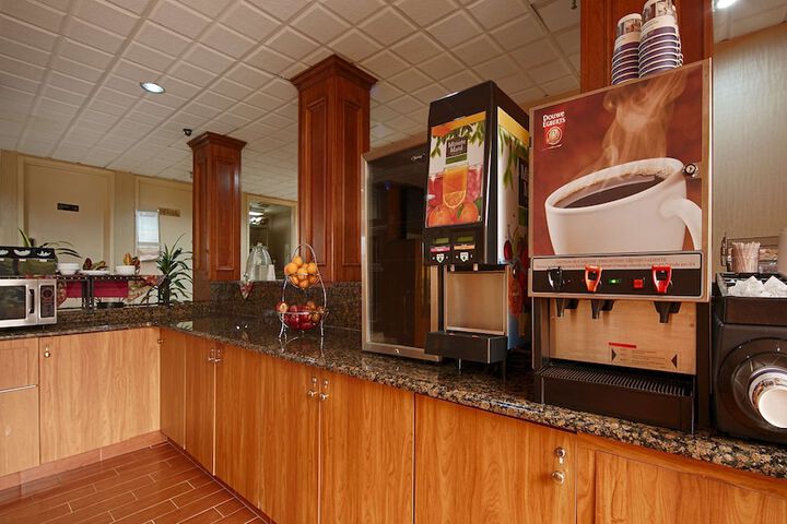Best Western Detroit Livonia
