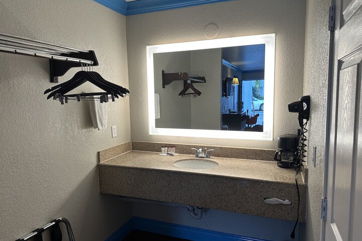 Room 60 of 62