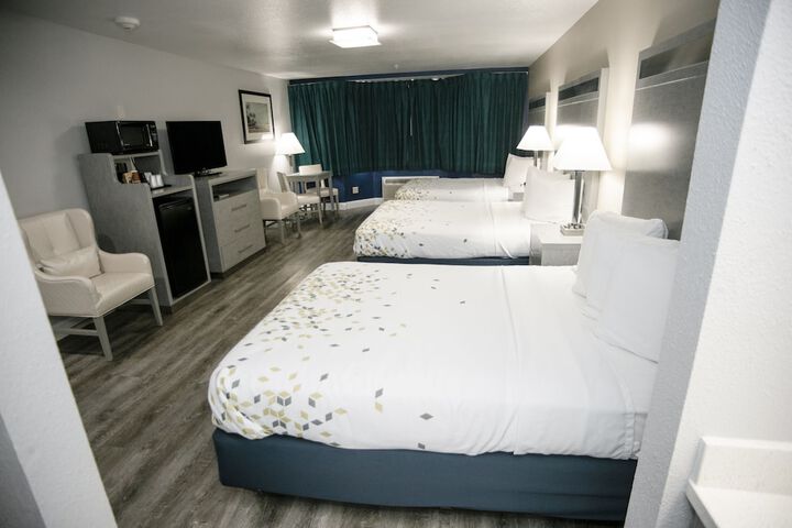 Room 30 of 39