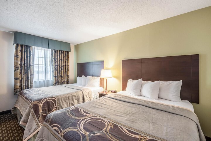 Room 15 of 25