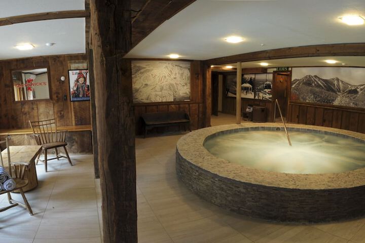 Summit Lodge