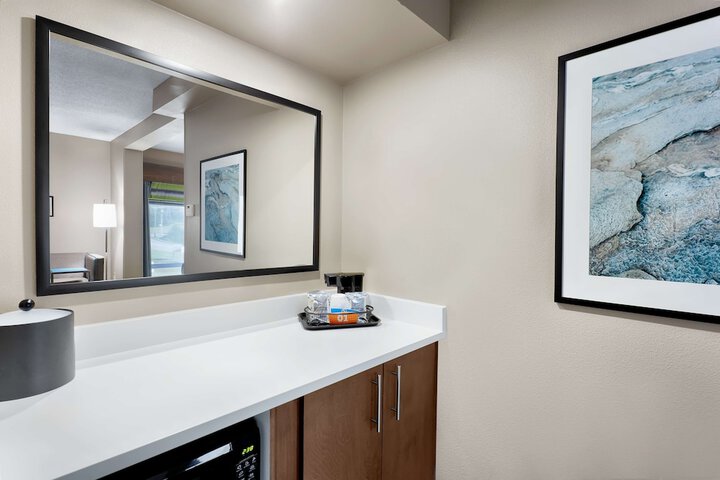 Room 5 of 25