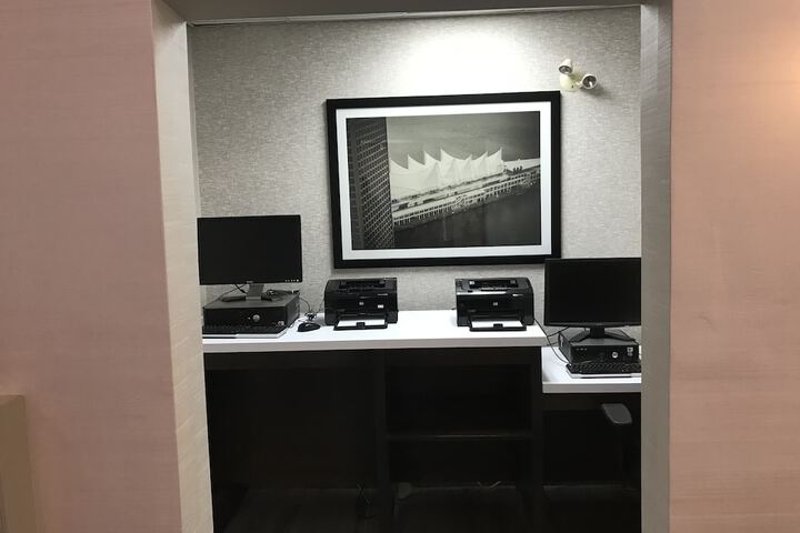 Business Center 61 of 61
