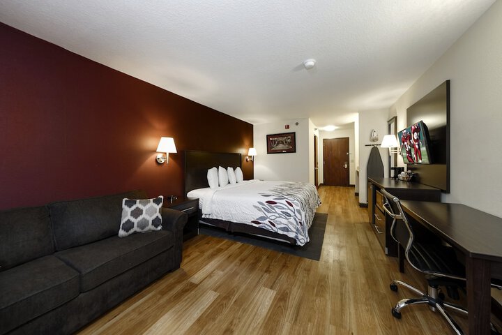 Room 16 of 33