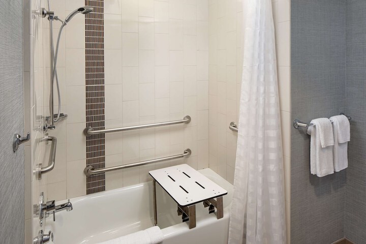 Hyatt Place Glendale / Los Angeles