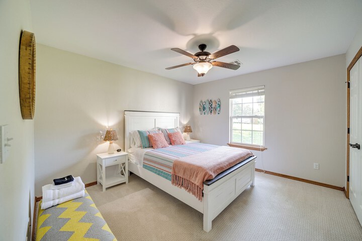 Eufaula Oasis w / Screened Porch: Unwind in Style!